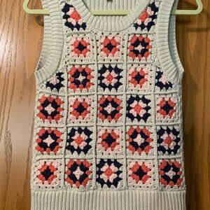 Evereve Size Small Crochet Type Sleeveless Sweater